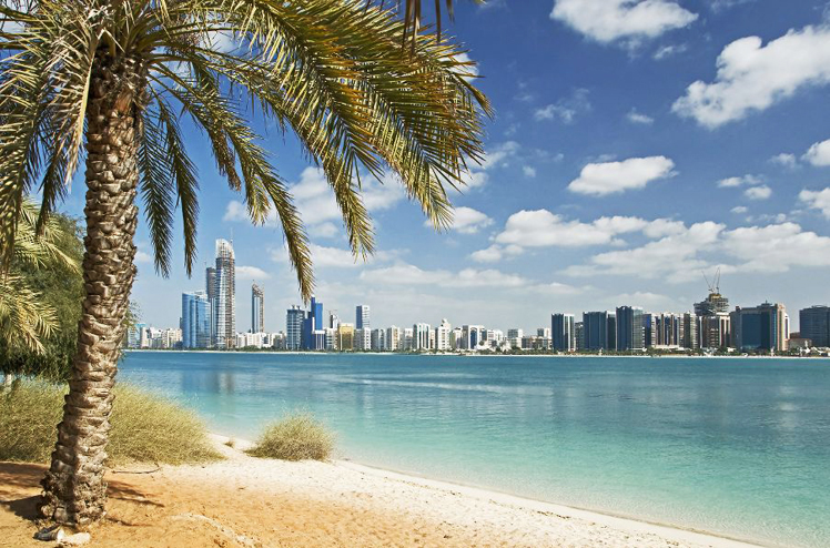 VAE, Abu Dhabi, Breakwater, Skyline, Hochhäuser, Silhouette, Strand, Palme,