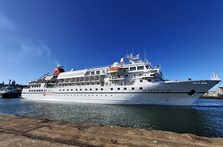 Faröer_Island_Cruise_02_VI