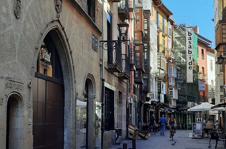 Nordspanien_Baskenland_Ctiy_Stock
