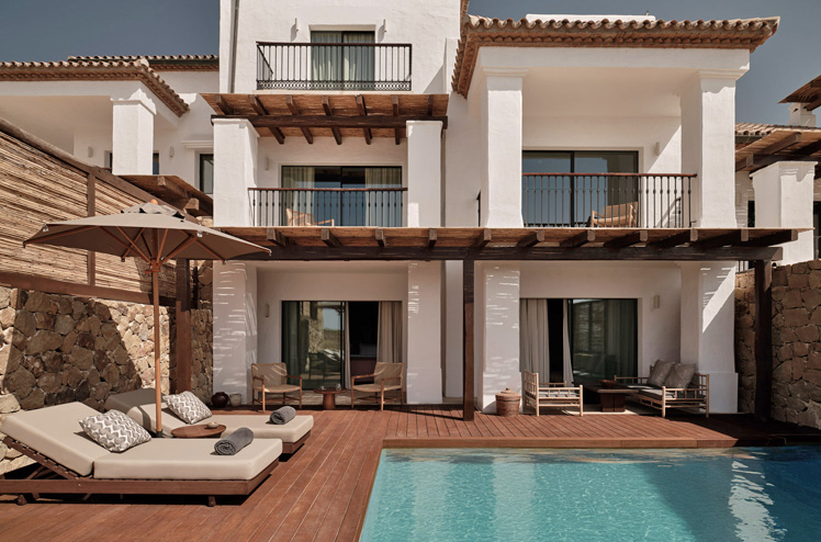 OKU-ANDALUSIA_Deluxe-Suite-Private-Pool_31370_LowRes