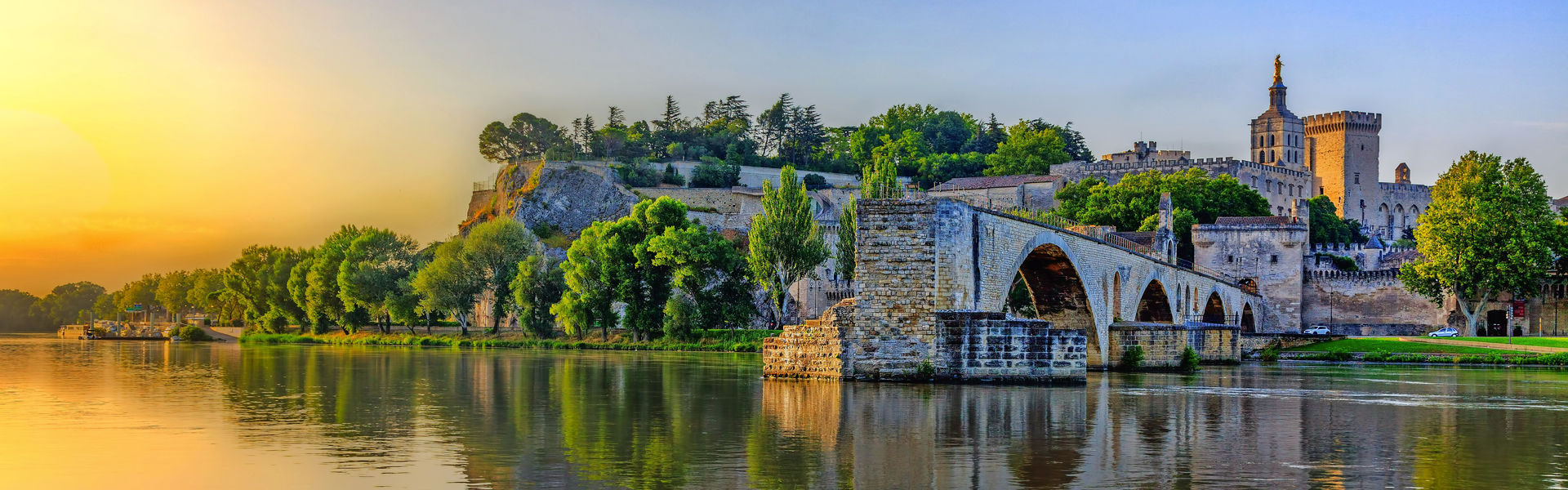 The Pont Saint Benezet and the Palais des Papes in Avignon, Sout